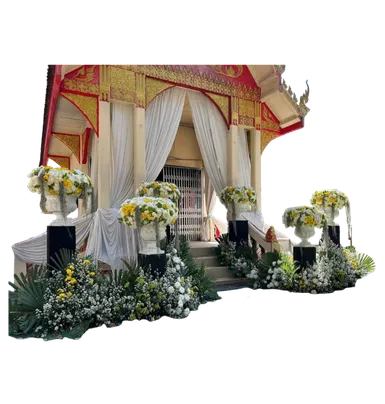 จัดดอกไม้หน้าเมรุ